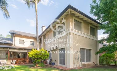 Casa en venta sobre dos lotes Club de Campo El Paso