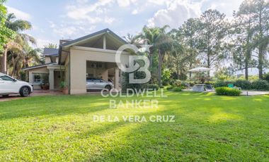 Casa en venta sobre dos lotes Club de Campo El Paso