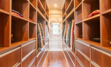 Casa en venta sobre dos lotes Club de Campo El Paso