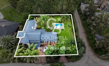 Casa en venta sobre dos lotes Club de Campo El Paso