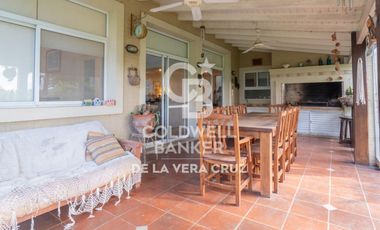 Casa en venta sobre dos lotes Club de Campo El Paso