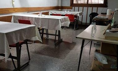 Rolon 2300 Excelente Inmueble ideal Depósito/Oficinas/Salon de fiestas 1200mts cub   400 descub