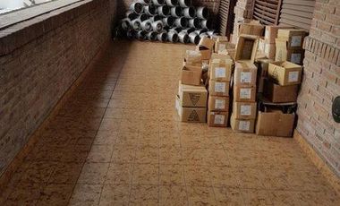 Rolon 2300 Excelente Inmueble ideal Depósito/Oficinas/Salon de fiestas 1200mts cub   400 descub