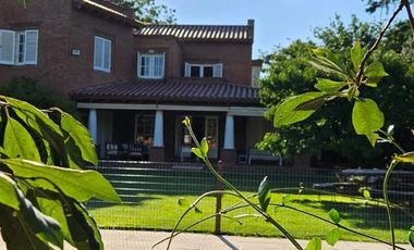 Casa en Alquiler Temporal para 9 personas, Villa Allende Golf