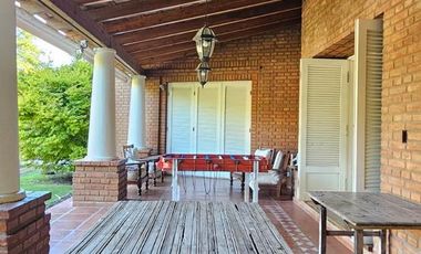 Casa en Alquiler Temporal para 9 personas, Villa Allende Golf