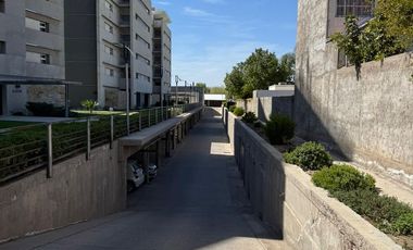 Departamento Frente a Club de Campo