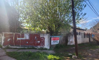 Lote con 2 casas construidas Multifamiliar Pilar Centro