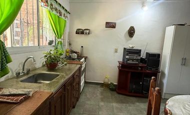 se vende hermosa propiedad en Florencio Varela Villa Vatteone calle general Hornos 958