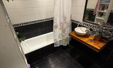 se vende hermosa propiedad en Florencio Varela Villa Vatteone calle general Hornos 958