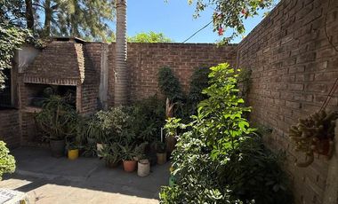 se vende hermosa propiedad en Florencio Varela Villa Vatteone calle general Hornos 958