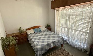 se vende hermosa propiedad en Florencio Varela Villa Vatteone calle general Hornos 958