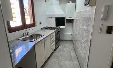 VENTA - DEPARTAMENTO CUATRO AMBIENTES EN SAN BERNARDO CON COCHERA VISTA AL MAR.-