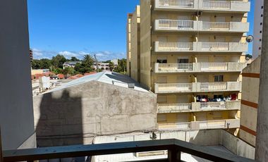 VENTA - DEPARTAMENTO CUATRO AMBIENTES EN SAN BERNARDO CON COCHERA VISTA AL MAR.-