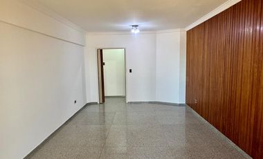 VENTA - DEPARTAMENTO CUATRO AMBIENTES EN SAN BERNARDO CON COCHERA VISTA AL MAR.-