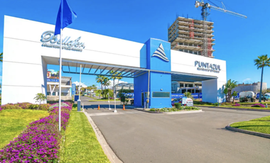 En venta terreno en Fracc Punta Azul