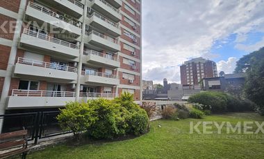 Departamento en Alquiler de 4 dormitorios y cochera cubierta