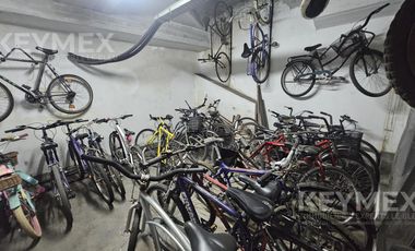 Departamento en Alquiler de 4 dormitorios y cochera cubierta