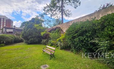 Departamento en Alquiler de 4 dormitorios y cochera cubierta