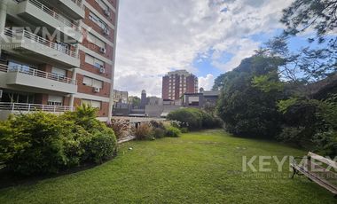 Departamento en Alquiler de 4 dormitorios y cochera cubierta