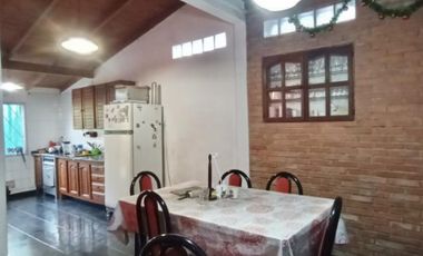 CASA EN PH EN BURZACO