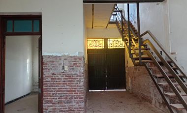 Casa en  Venta Rufino Centro a reciclar.  IDEAL INVERSOR