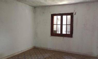 Casa en  Venta Rufino Centro a reciclar.  IDEAL INVERSOR
