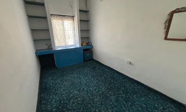 Casa 5 ambientes, jardín. Olivos.