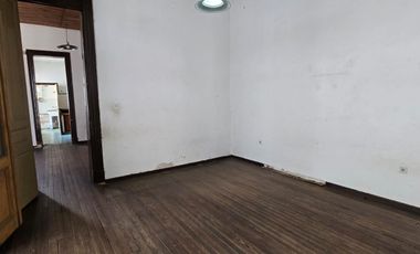 Casa de corte antiguo en Banfield