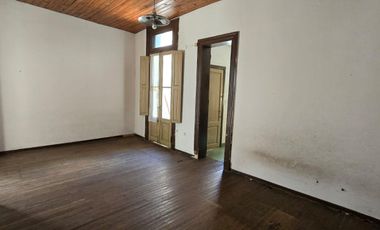 Casa de corte antiguo en Banfield