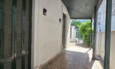 Casa de corte antiguo en Banfield