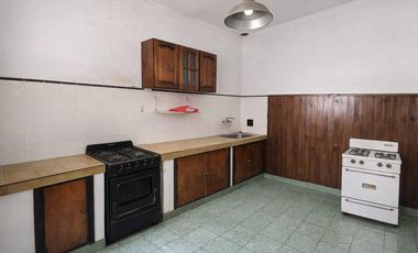 Casa de corte antiguo en Banfield