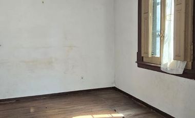 Casa de corte antiguo en Banfield