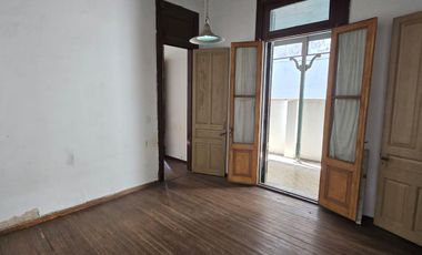 Casa de corte antiguo en Banfield