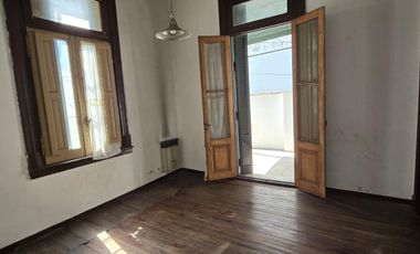 Casa de corte antiguo en Banfield