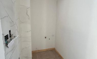 Venta Único Piso 4 Ambientes, Gdor 244, Lanús.