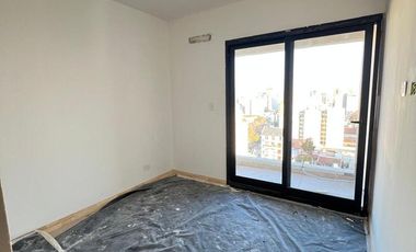Venta Único Piso 4 Ambientes, Gdor 244, Lanús.