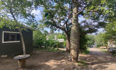 Rio Ceballos, casa remodelada . Excelente ubicación , 2 dor, patio plano, un baño nuevo.