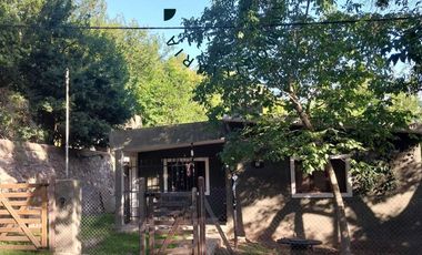 Rio Ceballos, casa remodelada . Excelente ubicación , 2 dor, patio plano, un baño nuevo.