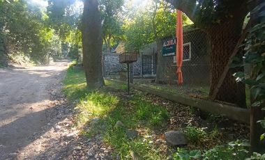 Rio Ceballos, casa remodelada . Excelente ubicación , 2 dor, patio plano, un baño nuevo.