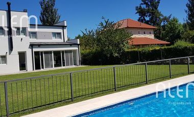 Casa en venta y alquiler en Quintas del Sol