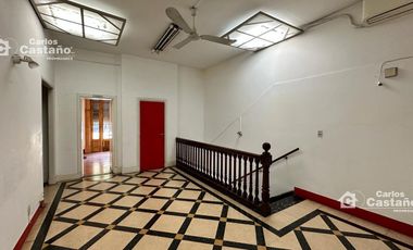 Gran Oficina/Local en PA, 7 Amb. Sobre Av. Maipú