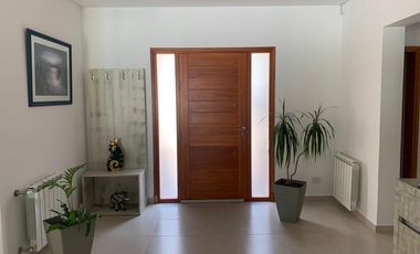 Casa en Coronel Brandsen
