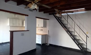 Casa tipo Ph 3 ambientes con jardin