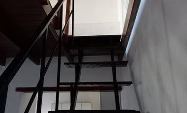 Casa tipo Ph 3 ambientes con jardin