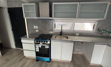 Duplex a estrenar 5,60 de ancho, 3 dormitorios + play. Cochera x 2.