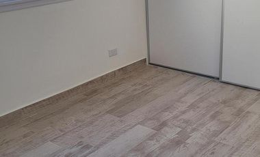 Duplex a estrenar 5,60 de ancho, 3 dormitorios + play. Cochera x 2.