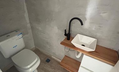 Duplex a estrenar 5,60 de ancho, 3 dormitorios + play. Cochera x 2.