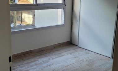 Duplex a estrenar 5,60 de ancho, 3 dormitorios + play. Cochera x 2.