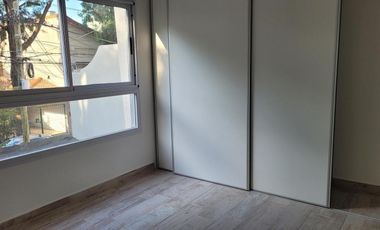 Duplex a estrenar 5,60 de ancho, 3 dormitorios + play. Cochera x 2.