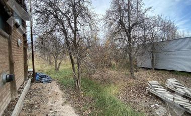 VENTA DE CASA CON  TRES TERRENOS